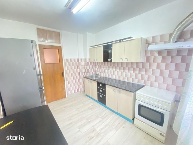 Apartament cu 3 camere semidecomandat, mobilat în Rahova