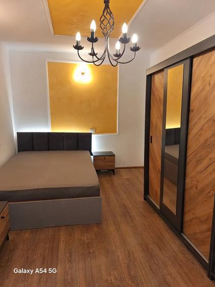 Apartament cu 3 camere decomandat în Anda