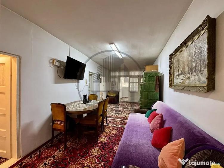 Casă cu 7 camere cu Teren 1190 Mp în Sud