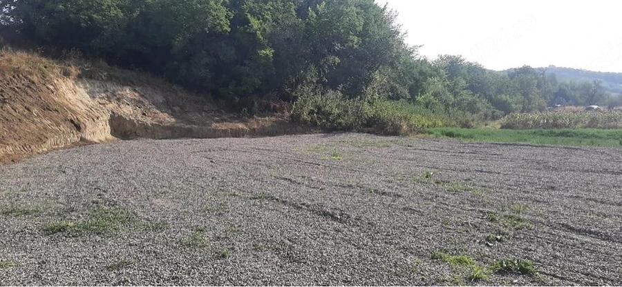 Teren de 1400 mp, în Central