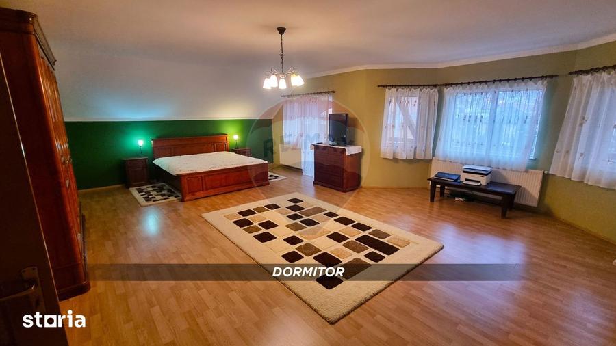 Casă cu Teren 1400 Mp în Independenței