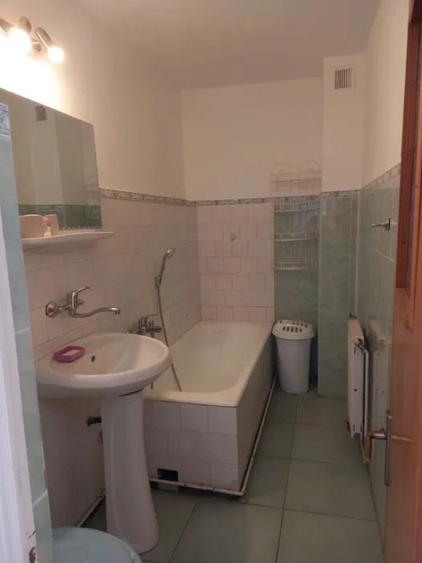 Apartament cu 3 camere decomandat în Terezian