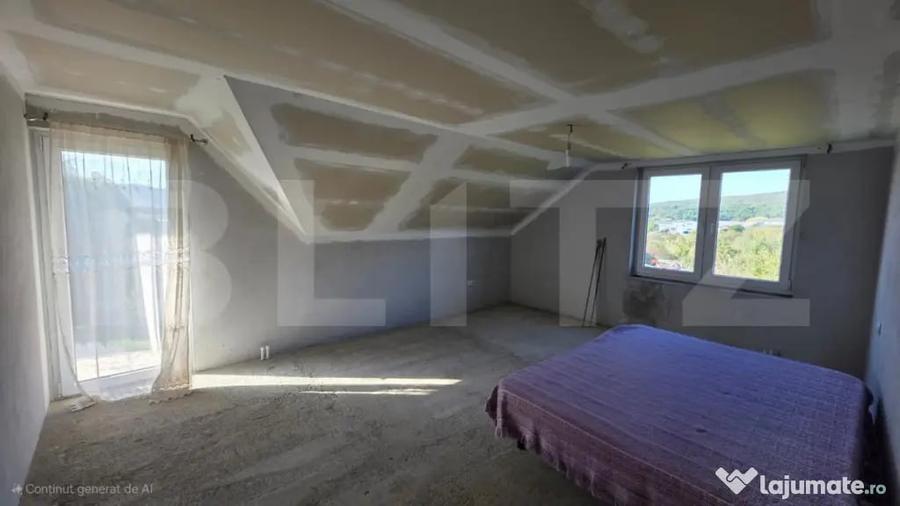 Casă cu 4 camere cu Teren 1000 Mp în Central