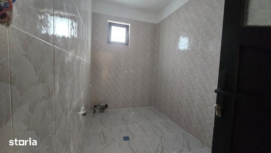 Casă cu 3 camere cu Teren 420 Mp în Holboca