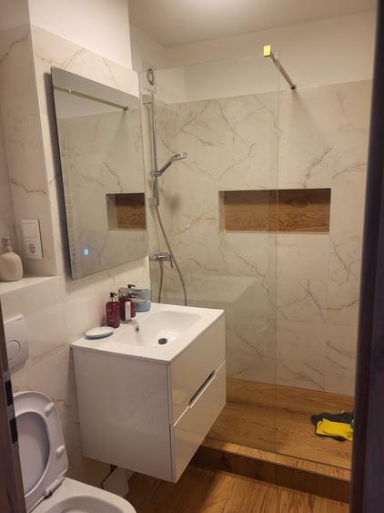 Chirie apartament 3 camere. - 2