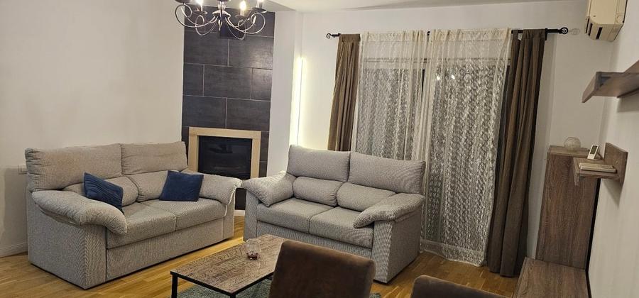 Apartament cu 3 camere decomandat, mobilat în Pipera