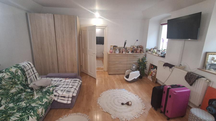 Apartament cu 2 camere nedecomandat în Centrul Istoric