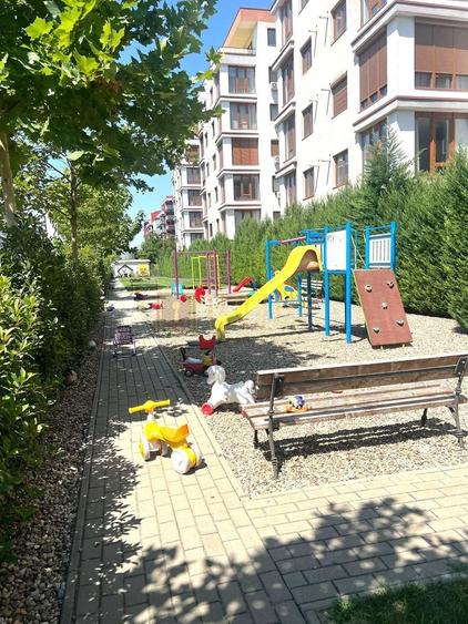 Apartament cu 3 camere decomandat, mobilat în Torontalului