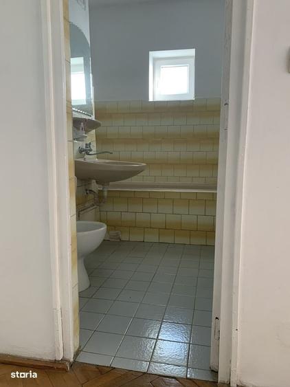 Apartament cu 3 camere în Albești