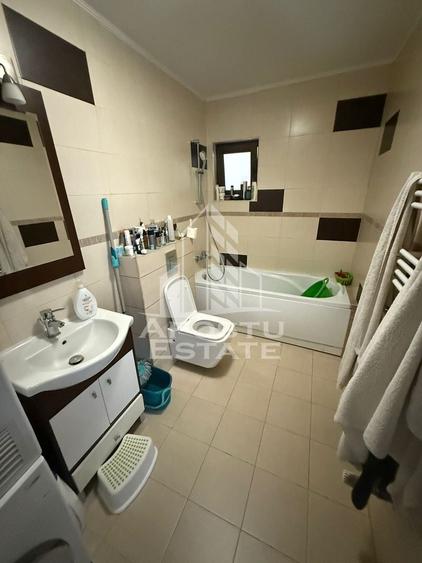 Casă individuală cu 4 camere cu Canalizare în Urseni