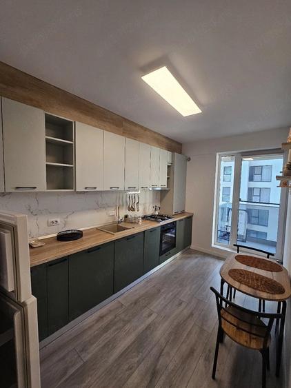 Apartament cu 2 camere decomandat în Sărari