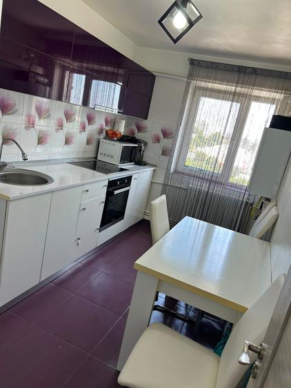 Apartament cu 3 camere de vânzare , zona Doraly - 5