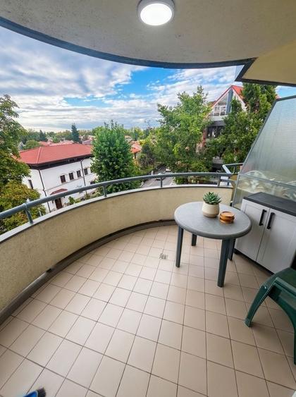 Apartament cu 3 camere decomandat, mobilat în Primăverii