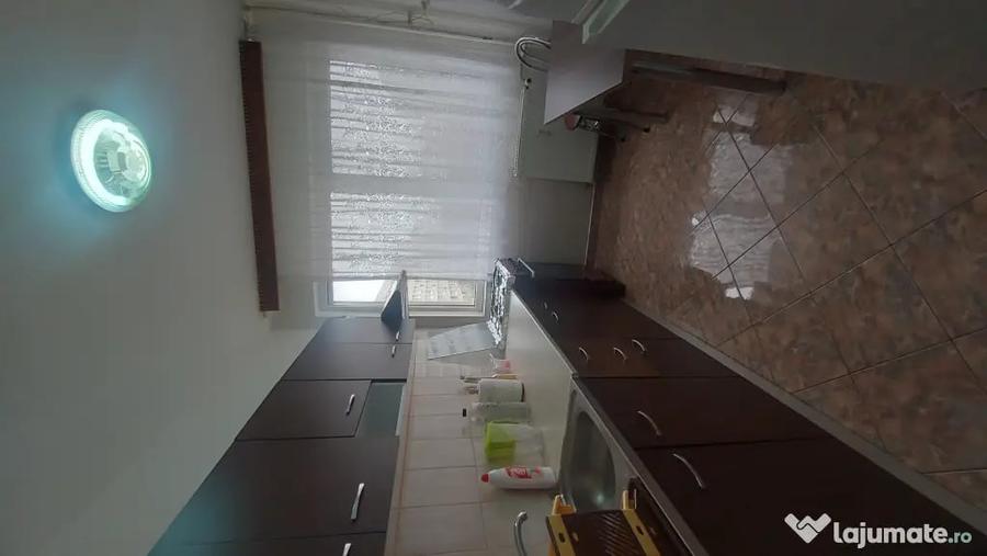 Apartament cu 2 camere semidecomandat în Baba Novac