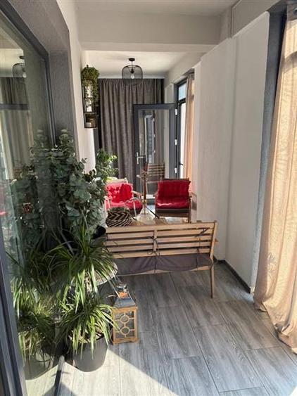 Duplex cu 5 camere cu Teren 200 Mp în Central