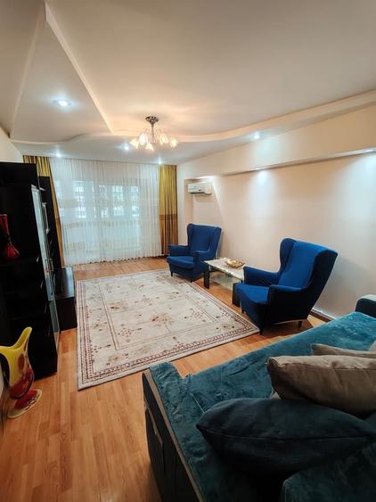 Apartament cu 2 camere decomandat în Nicolina