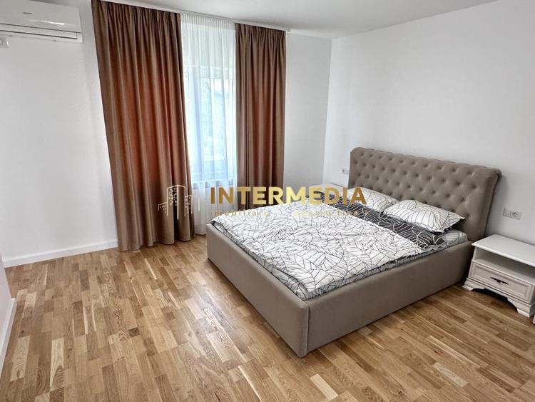 Casă individuală cu 4 camere cu Canalizare în Cetate