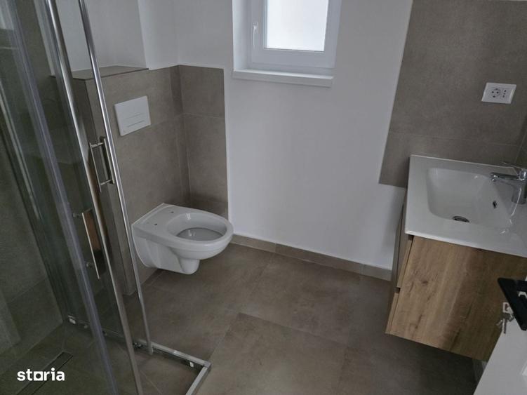 Casă cu 4 camere cu Teren 350 Mp în Central
