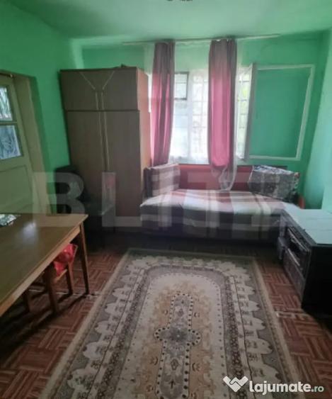 Casă cu 3 camere cu Teren 670 Mp în Central