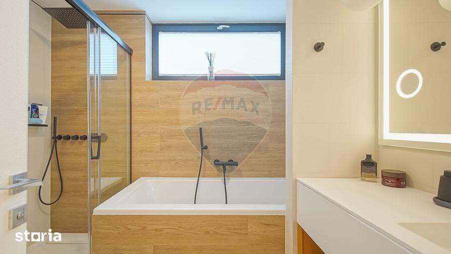 Apartament cu 3 camere în Schei