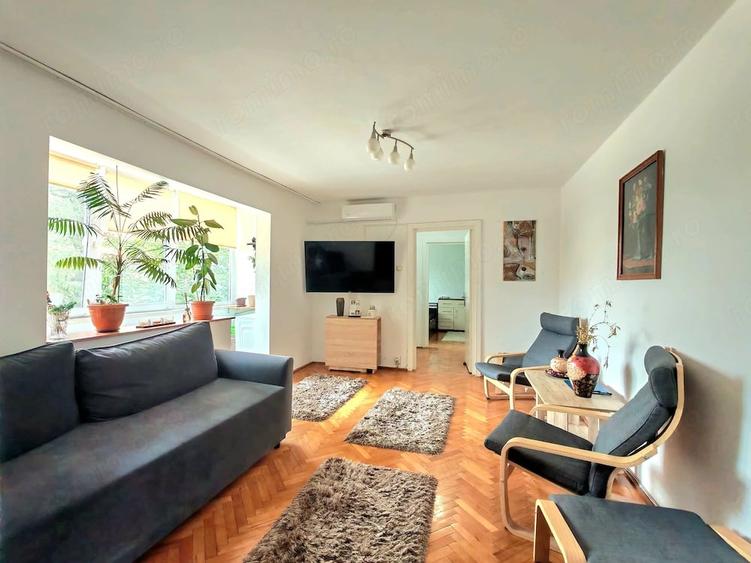 Apartament cu 3 camere semidecomandat în Olimpia-Stadion