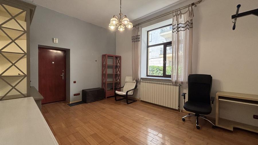 Apartament cu 2 camere, mobilat în Națiunile Unite