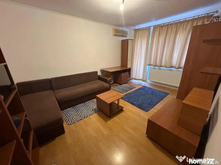 Garsonieră decomandată în Complex Studențesc