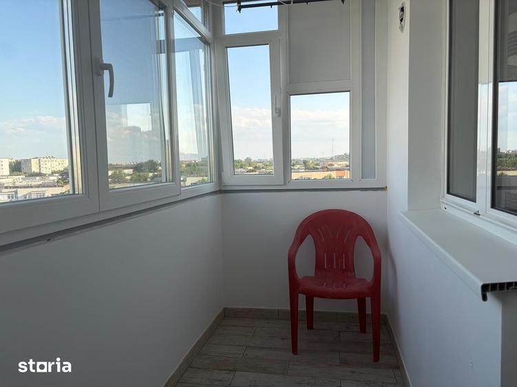 Apartament cu 2 camere decomandat în Titan