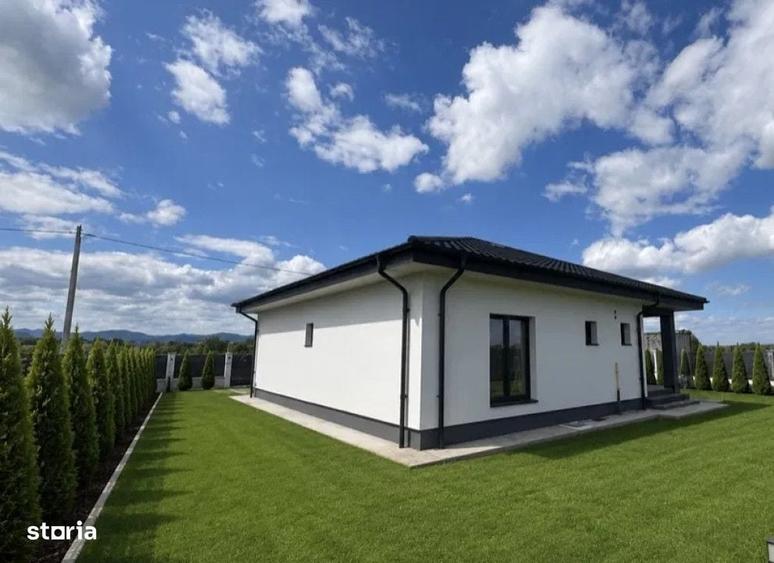 Casă cu 3 camere cu Teren 100 Mp în Central