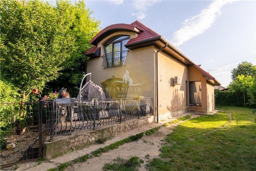 Casă individuală cu 5 camere cu Canalizare în Buziașului