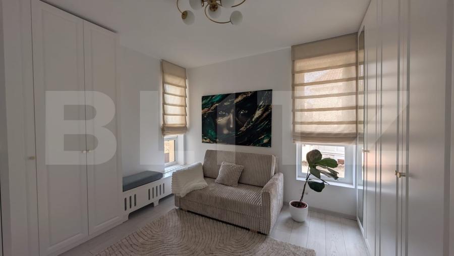 Apartament cu 3 camere decomandat, mobilat în Central