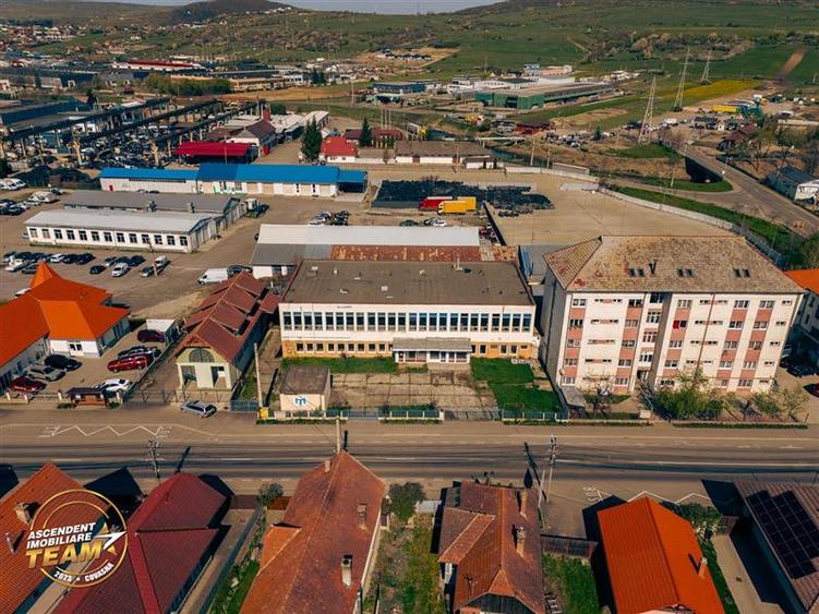Spațiu comercial, de 290 mp, în Central