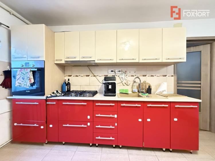 Apartament cu 3 camere decomandat, mobilat în Bucovina