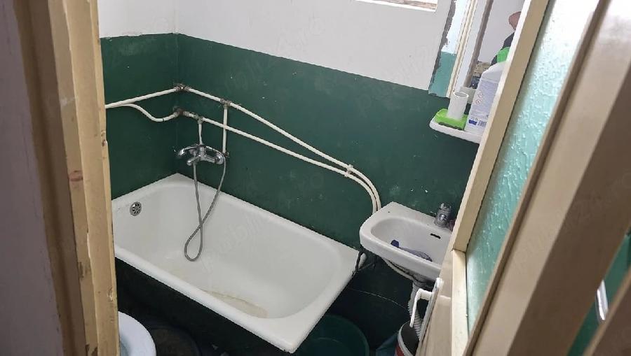 Garsonieră decomandată în Central