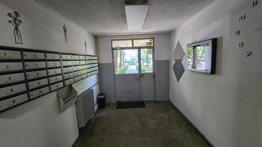 Apartament cu 2 camere decomandat în Berceni