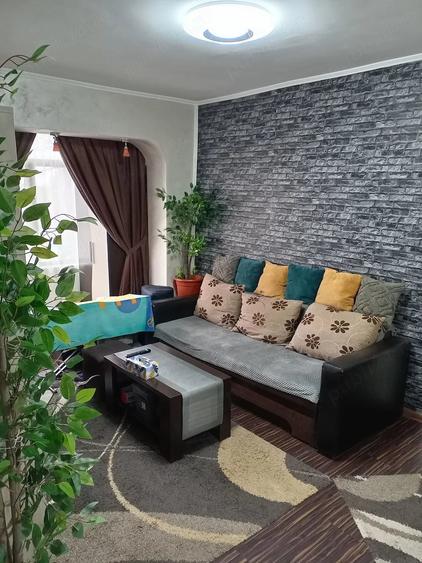 Apartament cu 2 camere semidecomandat în Exterior Vest