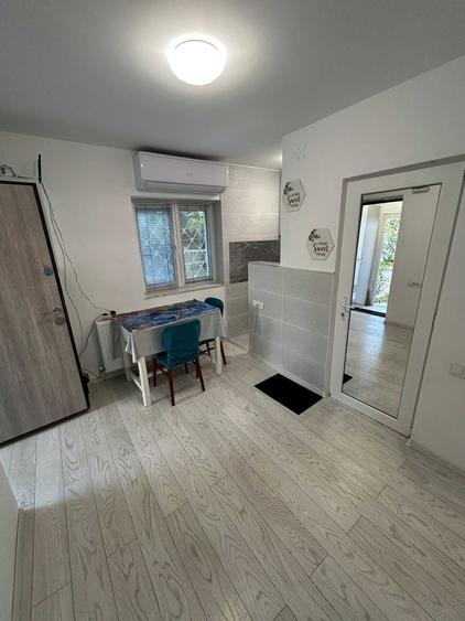 Inchiez apartament 2 camere la Delinzariu ,3 minute de plaje complet utila:,masina de spalat ,frigider ,aragaz etc - 5