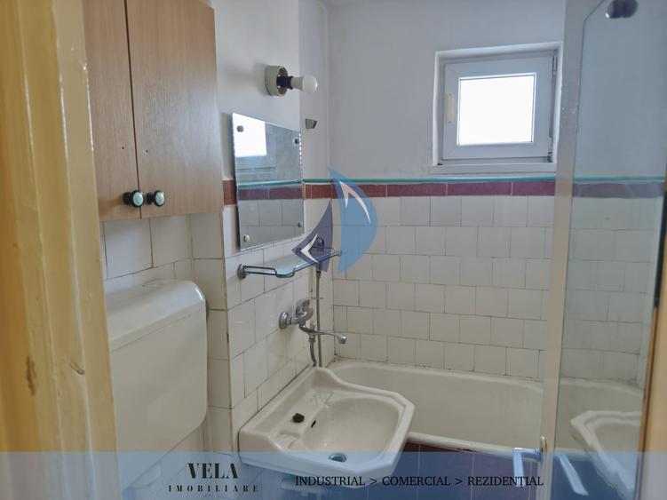Apartament cu 3 camere în Dâmbu Pietros