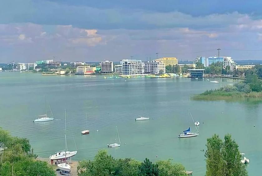 Apartament cu 2 camere decomandat, mobilat în Tomis Nord