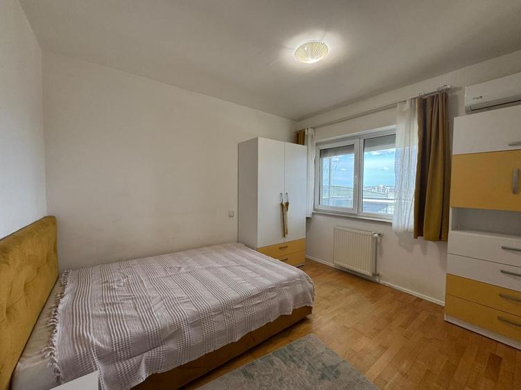 Apartament cu 3 camere decomandat, mobilat în Tei