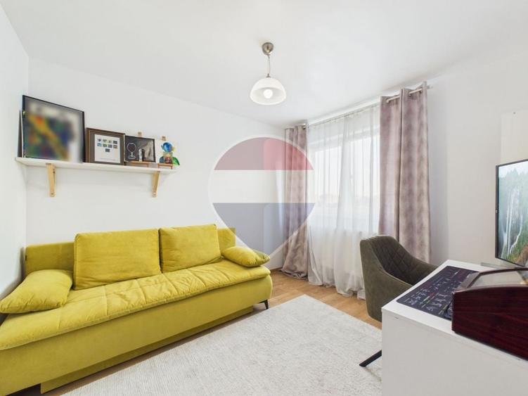 Apartament cu 3 camere semidecomandat, mobilat în Drumul Taberei