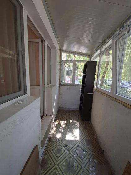 Apartament cu 2 camere semidecomandat, mobilat în Rovine
