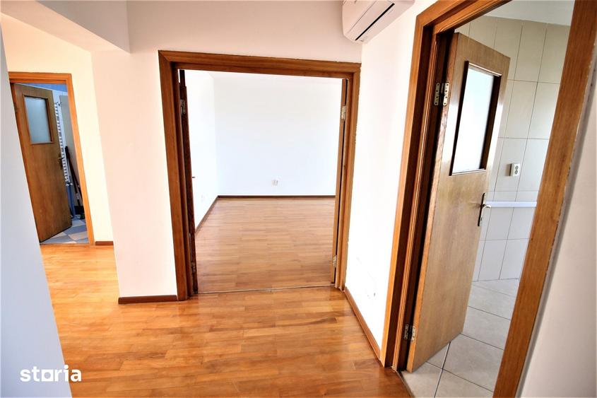 Apartament cu 3 camere decomandat în Faleză