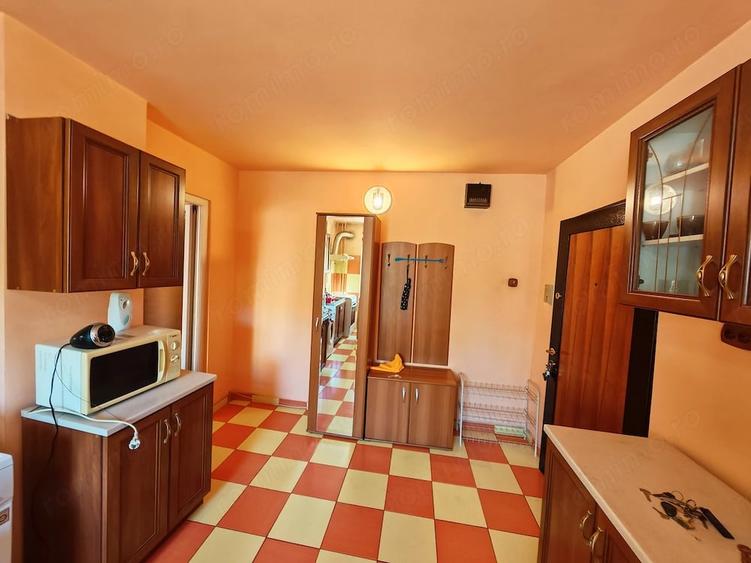 Apartament cu 2 camere semidecomandat în Lipovei