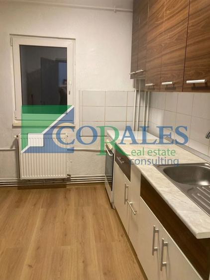 Apartament cu 2 camere decomandat în Lipovei