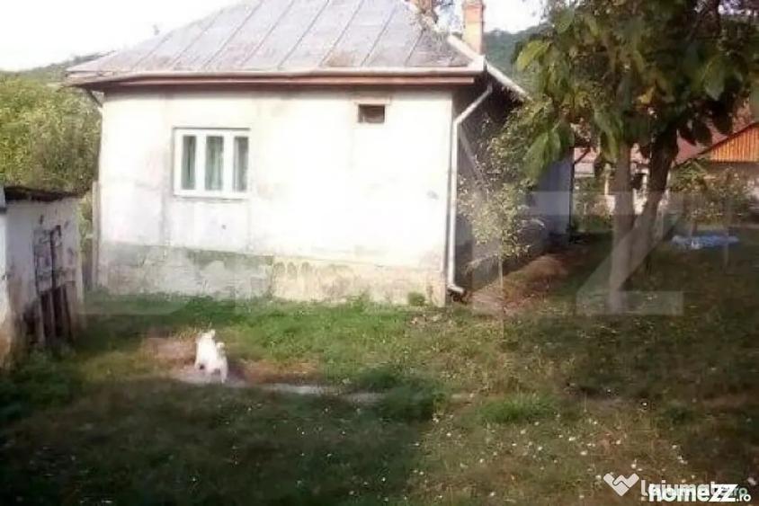Casă cu 2 camere cu Teren 3673 Mp în Coșeiu