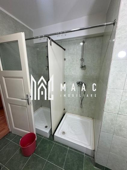 Casă individuală cu 5 camere cu Canalizare în Sud-Est