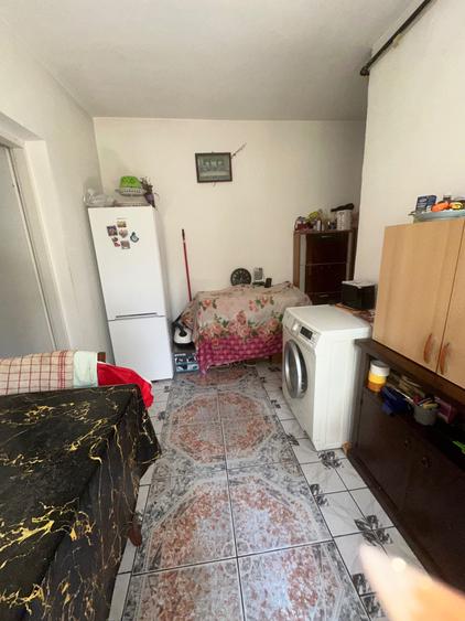 Apartament cu 3 camere decomandat în Exterior Vest