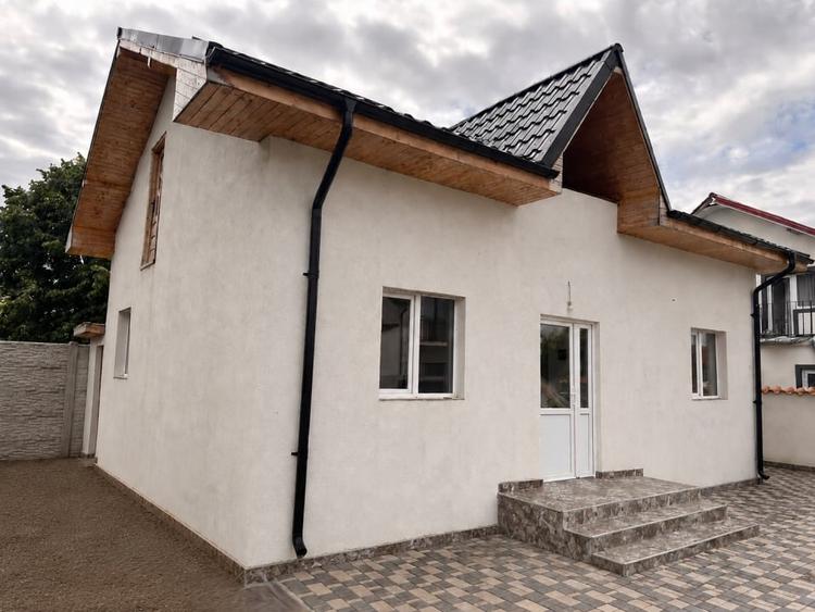 Casă individuală cu 3 camere cu Teren 230 Mp în Exterior Sud
