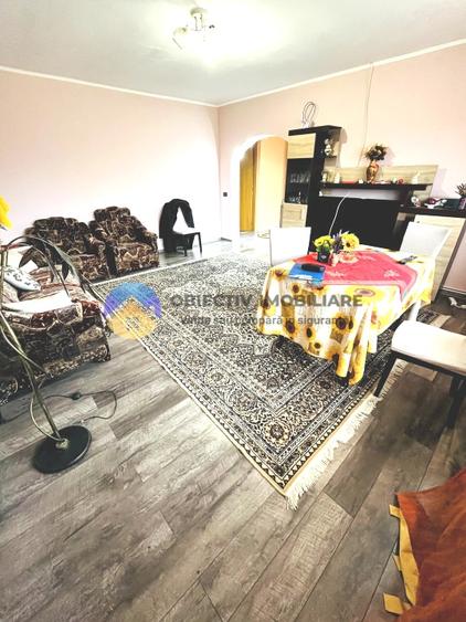 Casă individuală cu 3 camere cu Teren 1300 Mp în Slobozia (Roznov)